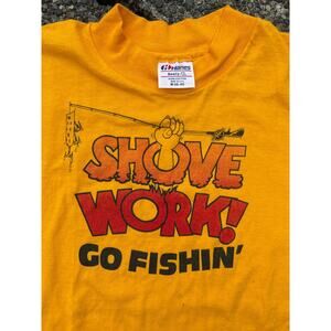 Vtg 1980s Hanes Beefy T “shove work go fishin’” Medium yellow single stitch